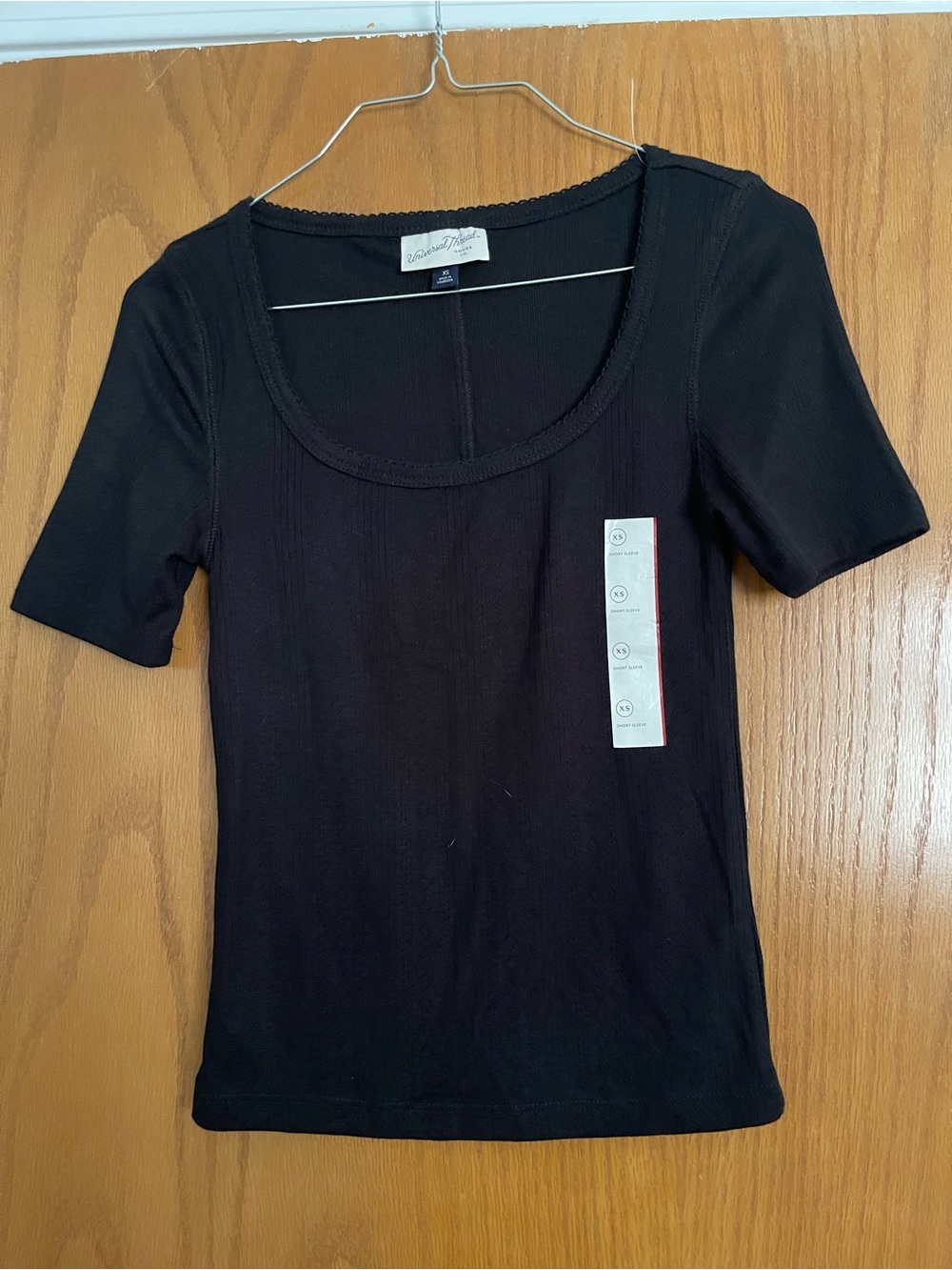 Universal Thread Black Scoop Neck Short Sleeve Tee